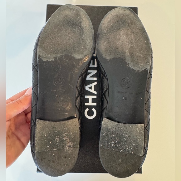 CHANEL Black Quilted Flats - Picture 7 of 11